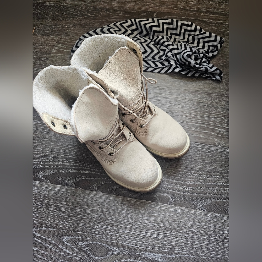 SOLD - Women's Timberland Authentics Waterproof Roll-Top Boot - 7.5 - - Picture 10 of 11